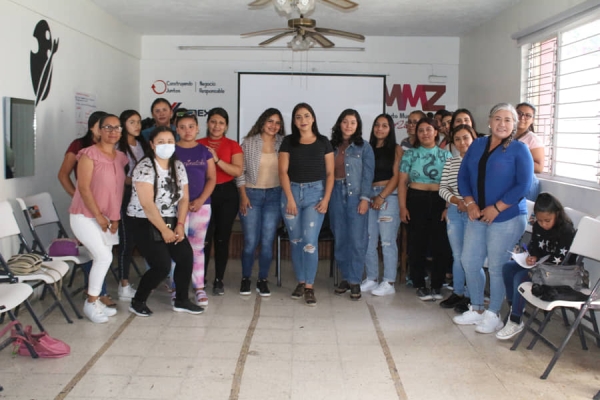 El IMMZ Inicia Cursos de “Automaquillaje” y “Maquillaje Profesional”