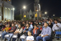 Lleno Total en la Presentación del Comediante “Oscar Durán”