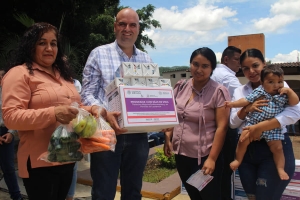 Entregan cocina MENUTRE en Tasinaxtla