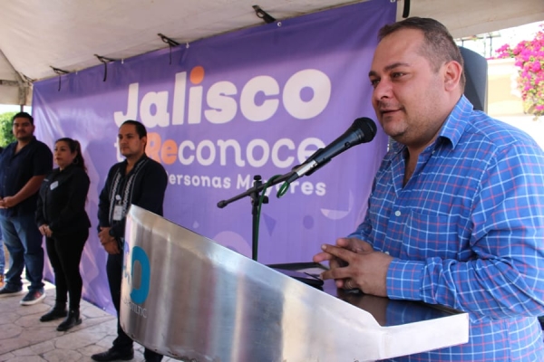 Entregan a zapotiltenses el programa “Jalisco Te Reconoce”